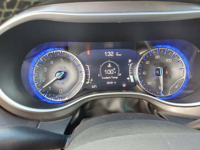 Used 2024 Chrysler Pacifica Touring-L FWD image 30