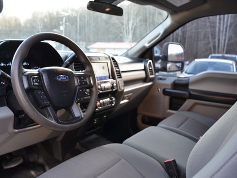 Used 2020 Ford F250 XL w/ STX Appearance Package image 16