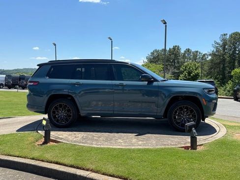 New 2026 Jeep Grand Cherokee L Summit AWD/4WD image 8