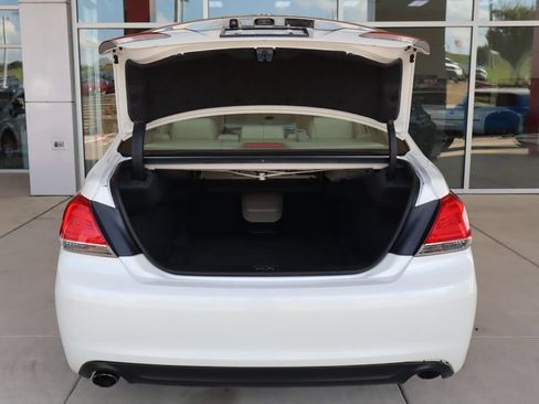 Used 2011 Toyota Avalon Limited FWD image 8