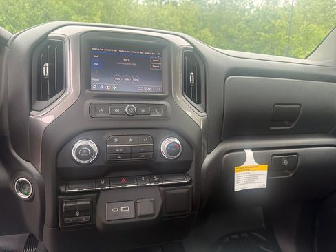 New 2026 GMC Sierra 2500 Pro w/ X31 Off-Road Package AWD/4WD image 20
