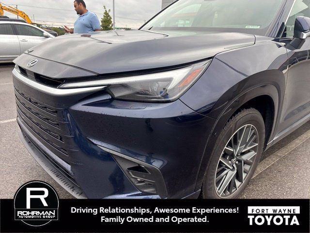 Used 2025 Lexus TX 350 AWD w/ Technology Package image 7