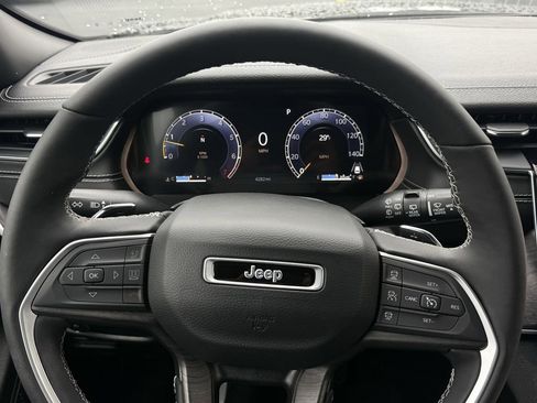 Used 2024 Jeep Grand Cherokee Limited w/ Trailer Tow Package image 17