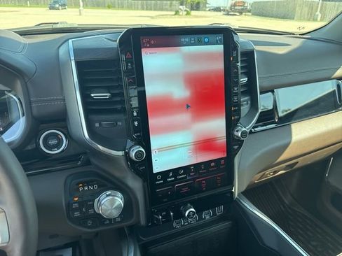 Used 2025 RAM 1500 Laramie w/ Advanced Safety Group II AWD/4WD image 6