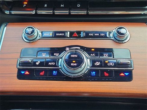 Used 2022 Lincoln Aviator Reserve w/ Elements Package Plus image 23