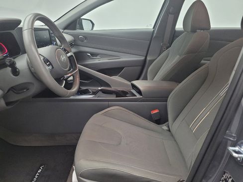 Used 2025 Hyundai Elantra Sport image 17