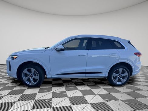 New 2025 Audi Q5 Premium Plus image 2