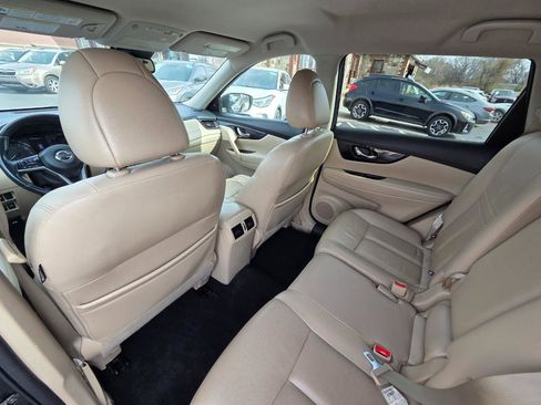 Used 2017 Nissan Rogue SL image 14