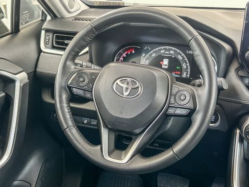 Used 2025 Toyota RAV4 XLE Premium FWD image 15