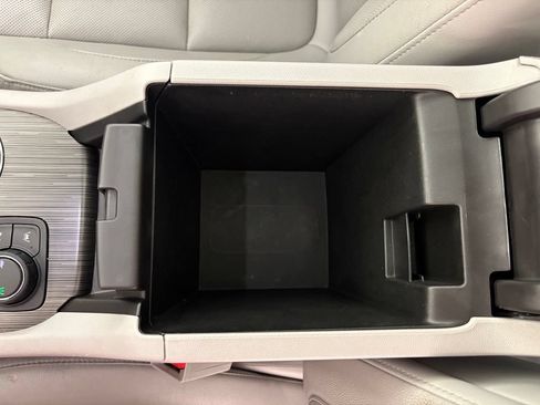 Used 2019 GMC Acadia SLT FWD image 34