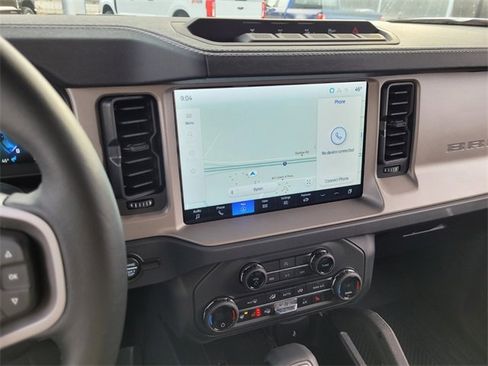 Used 2025 Ford Bronco Outer Banks w/ Sasquatch Package image 20