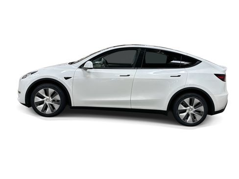 Certified 2023 Tesla Model Y Long Range AWD/4WD image 3