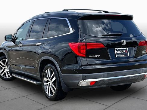 Used 2018 Honda Pilot Touring image 12