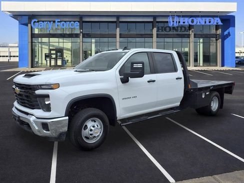 Used 2025 Chevrolet Silverado 3500 W/T w/ WT Convenience Package AWD/4WD image 4