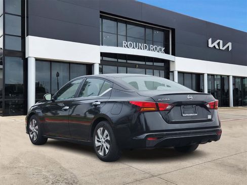 Used 2023 Nissan Altima 2.5 S image 6