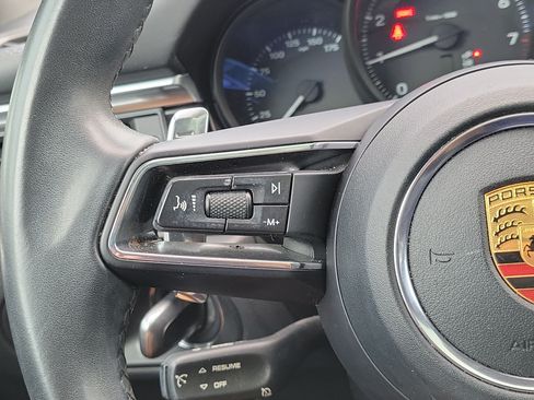 Used 2022 Porsche Macan AWD/4WD image 20