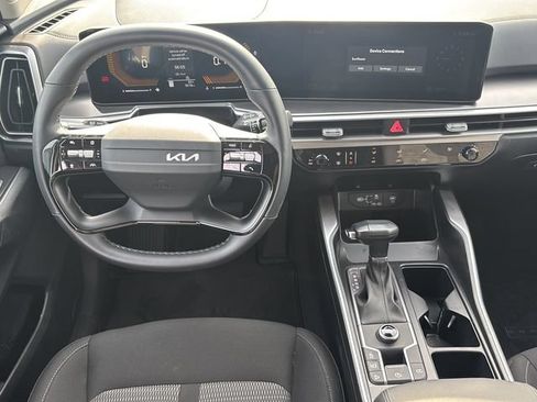 Certified 2026 Kia Sorento LX FWD image 19