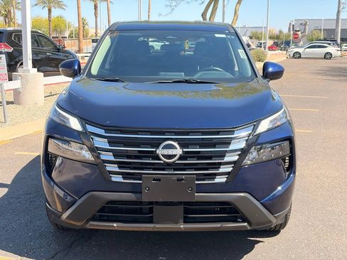 Certified 2025 Nissan Rogue SV AWD/4WD image 9