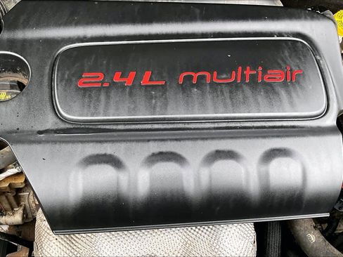 Used 2018 Jeep Renegade Altitude image 32