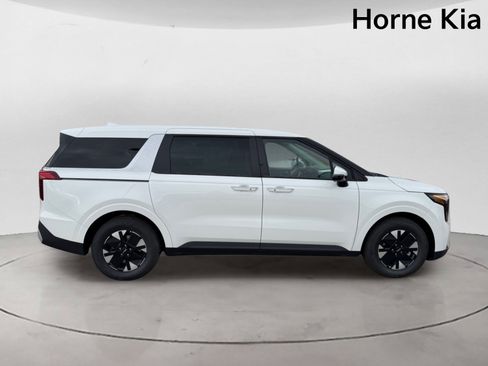 New 2026 Kia Carnival LXS FWD image 3