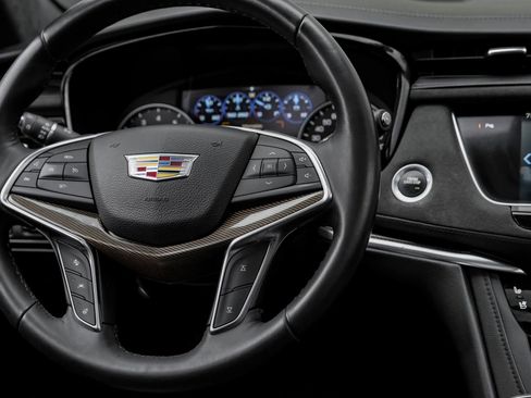 Used 2017 Cadillac XT5 Platinum AWD/4WD image 27