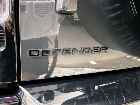 Used 2023 Land Rover Defender 110 V8 image 7