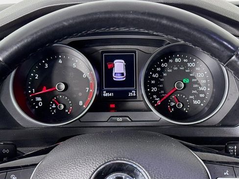 Used 2019 Volkswagen Tiguan SE w/ Panoramic Sunroof Package image 13
