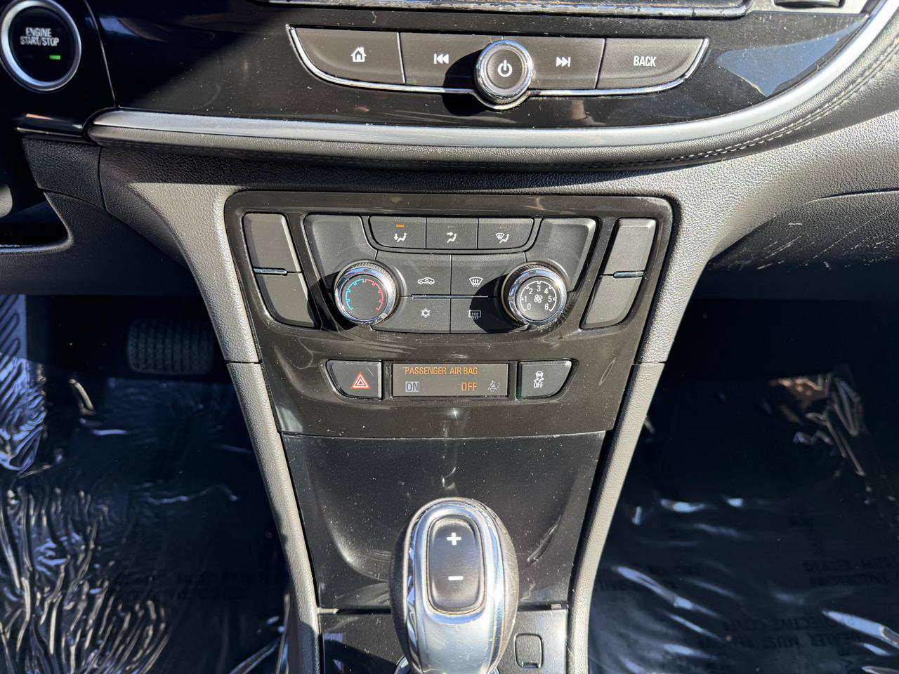 Used 2021 Buick Encore Preferred FWD image 14