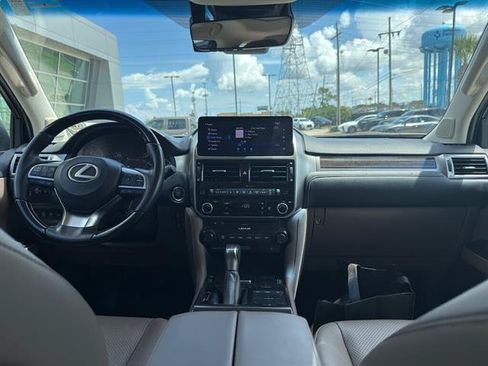Used 2023 Lexus GX 460 Luxury AWD/4WD image 16
