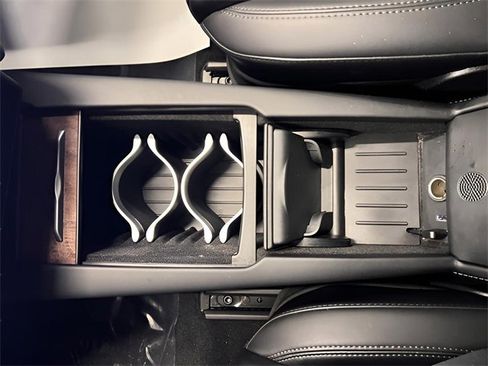 Used 2020 Tesla Model S Long Range Plus image 24