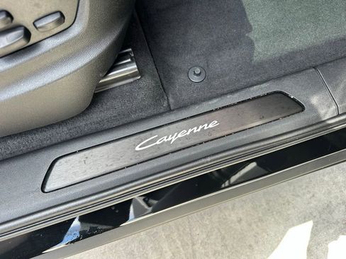 Certified 2026 Porsche Cayenne AWD/4WD image 23