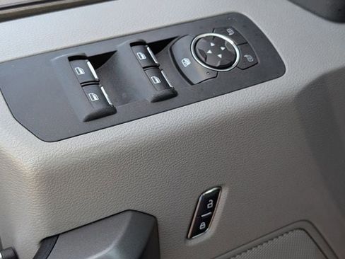 Used 2016 Ford F150 XLT w/ Equipment Group 302A Luxury image 22