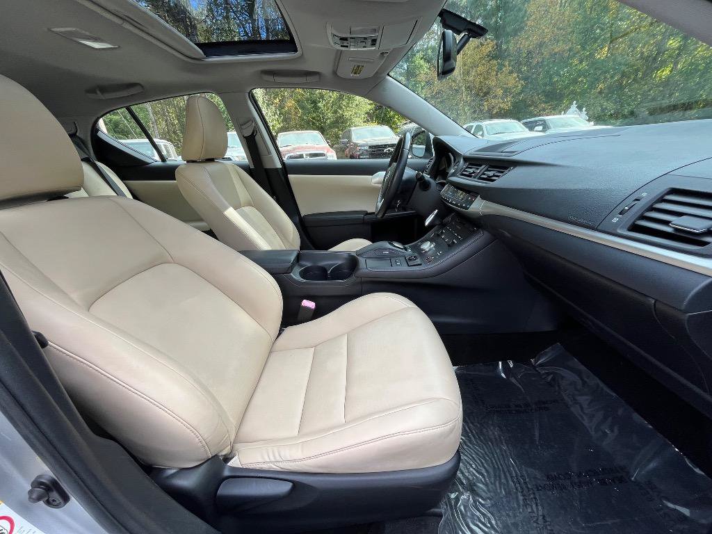 Used 2011 Lexus CT 200h Premium w/ Premium Audio Pkg FWD image 41