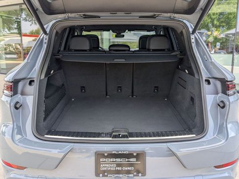 Certified 2025 Porsche Cayenne image 22