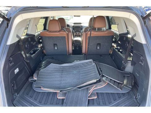 Used 2019 Subaru Ascent Touring image 17