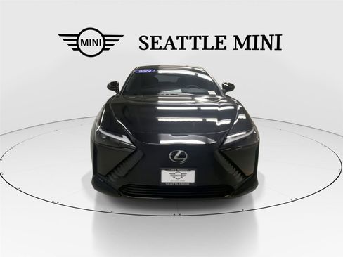 Used 2024 Lexus RZ 450e Premium w/ Accessory Package (Z1) AWD/4WD image 4