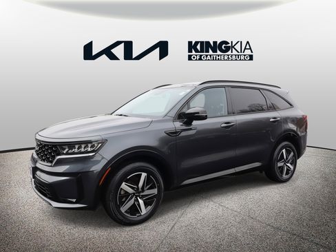 Certified 2022 Kia Sorento S w/ Panoramic Sunroof Package image 8