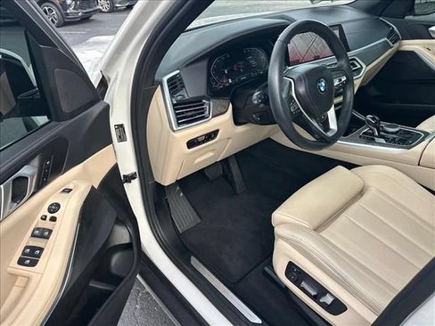 Used 2022 BMW X5 xDrive40i w/ Climate Comfort Package AWD/4WD image 13