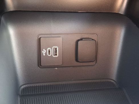 New 2026 Ford Explorer ST-Line w/ ST-Line Street Pack AWD/4WD image 16