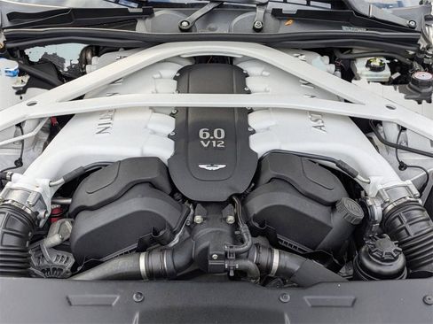 Used 2015 Aston Martin Rapide S image 31