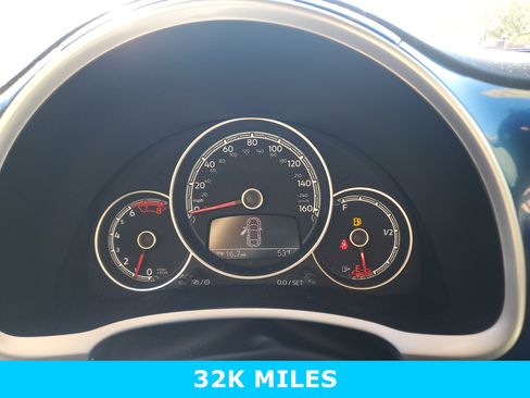 Used 2019 Volkswagen Beetle 2.0T S image 15