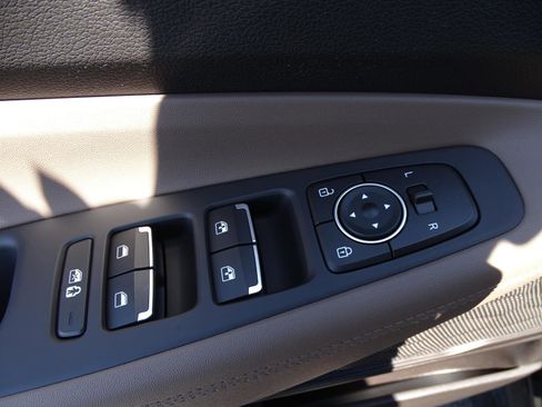 Used 2023 Hyundai Santa Fe SEL Convenience image 18