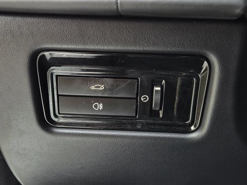 Used 2014 Jaguar XJ AWD image 31