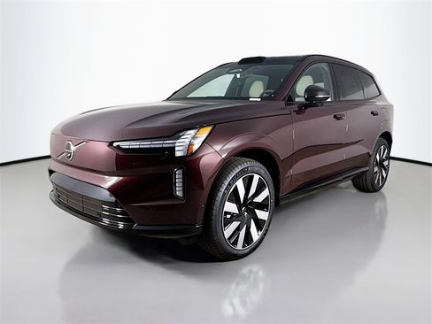 New 2025 Volvo EX90 Plus image 3