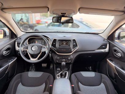 Used 2018 Jeep Cherokee Latitude w/ Safety Group
