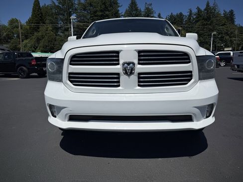 Used 2017 RAM 1500 Sport image 5