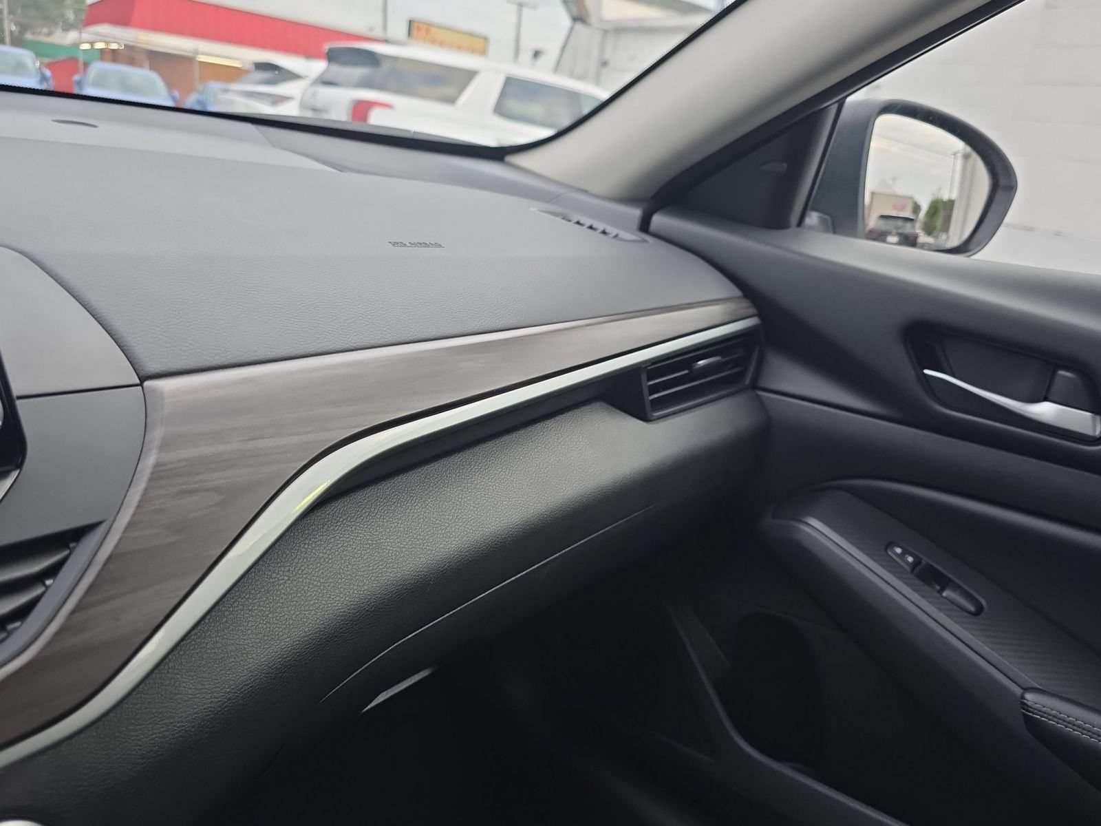 Used 2025 Nissan Altima 2.5 SV FWD image 22