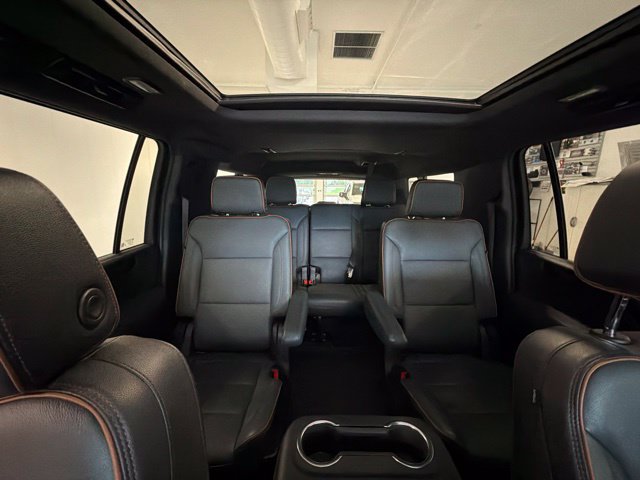 Used 2025 GMC Yukon XL AT4 w/ AT4 Premium Package AWD/4WD image 33