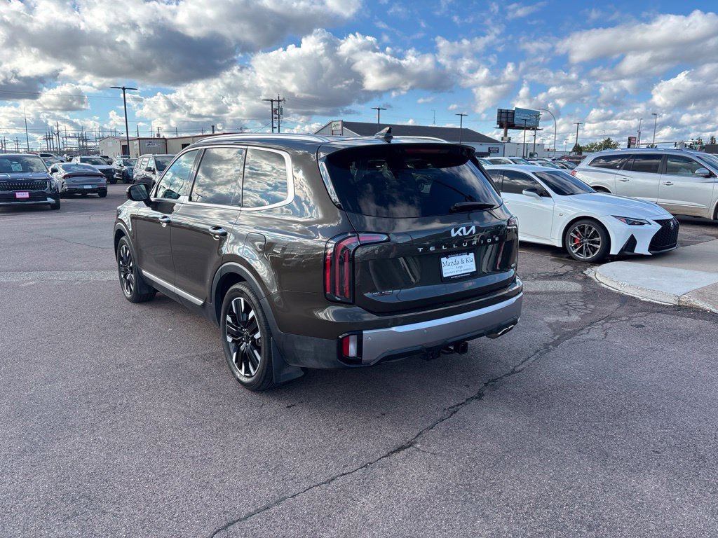 Used 2024 Kia Telluride SX Prestige w/ Towing Package AWD/4WD image 7