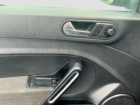 Used 2019 Volkswagen Beetle 2.0T S image 18